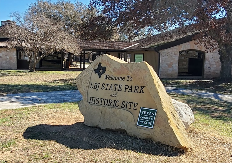 rock sign at the Lyndon B. Johnson State Park and Historic Site